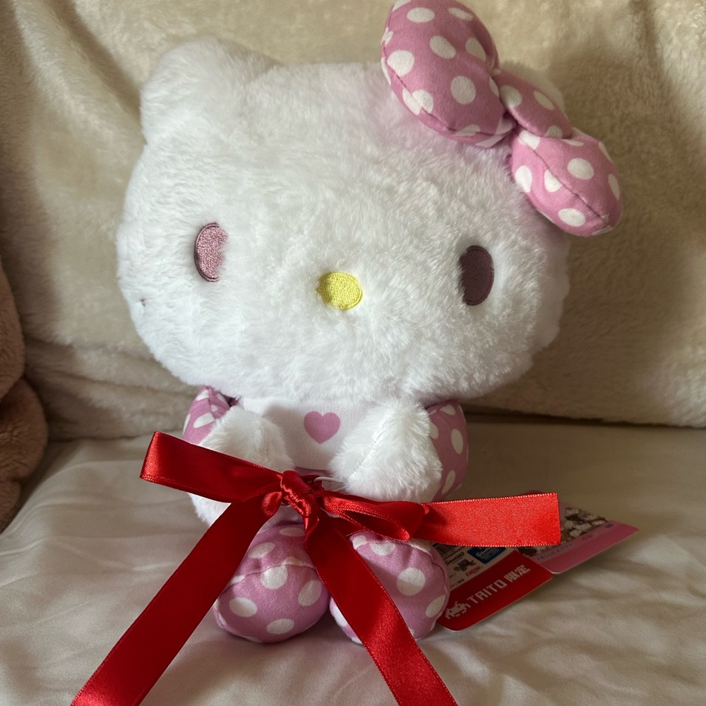 Taito Station Hello Kitty Polka Dot Plush – Japan